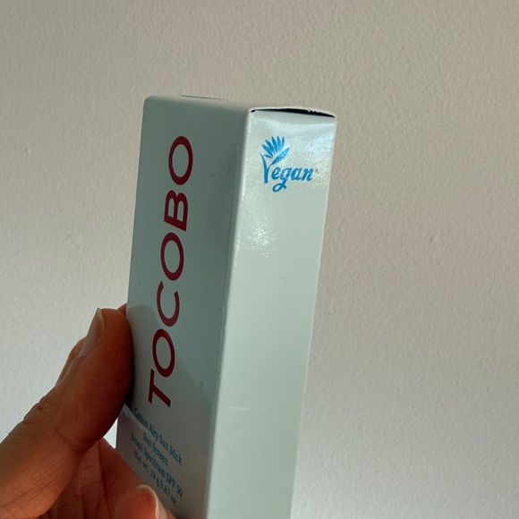 TOCOBO Cotton Airy Sun Stick SPF 50 | Lightweight Korean Sunscreen - Picture 3 of 3